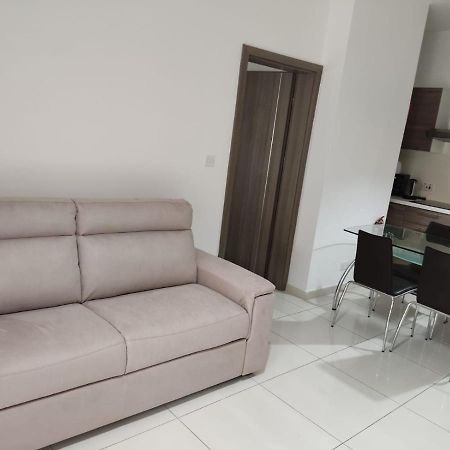 Hampton Court, Block C, N.2 Appartement St. Paul's Bay Buitenkant foto