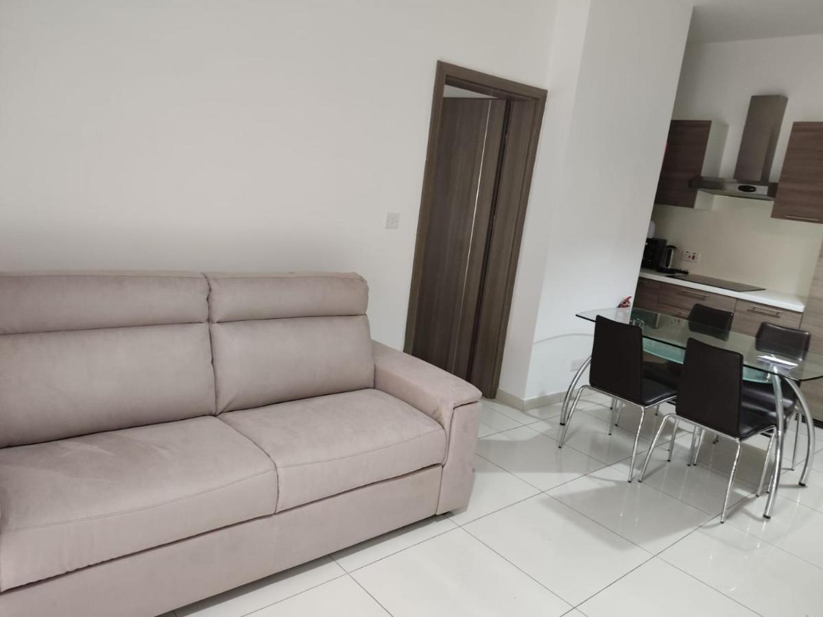 Hampton Court, Block C, N.2 Appartement St. Paul's Bay Buitenkant foto