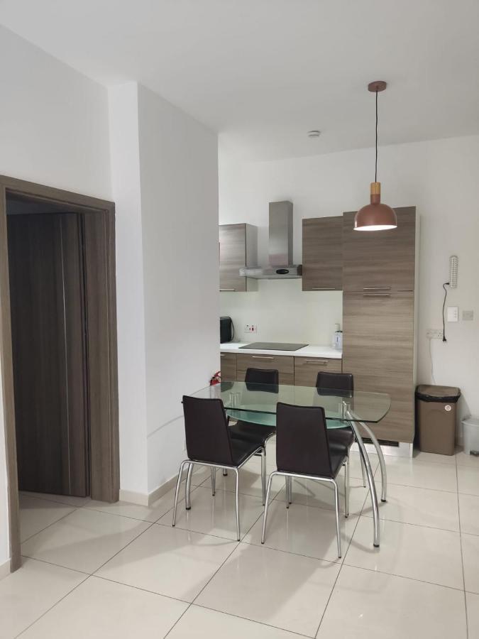 Hampton Court, Block C, N.2 Appartement St. Paul's Bay Buitenkant foto